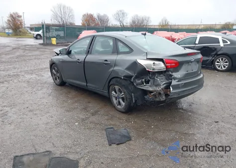 2017 Ford Focus Se z USA, uszkodzony, nr VIN 1FADP3FE2HL302648